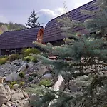 Glamp V Hluboke - Yurts And Wooden Vsetín