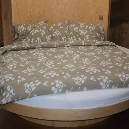 Glamp V Hluboke - Yurts And Wooden
