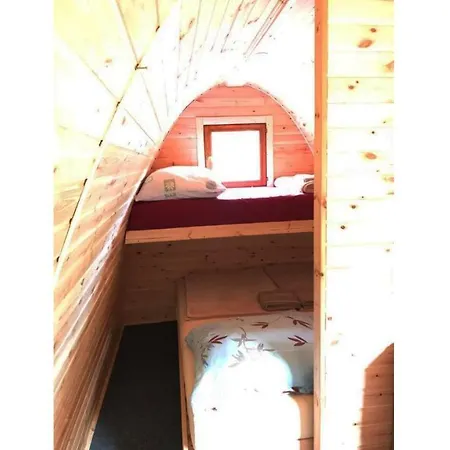 Glamp V Hluboke - Yurts And Wooden Camping Vsetín