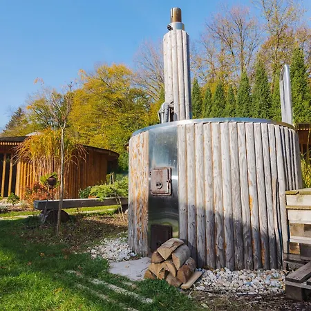 Glamp V Hluboke - Yurts And Wooden * Vsetín