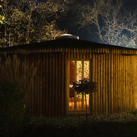 Glamp V Hluboke - Yurts And Wooden Kamp alanı