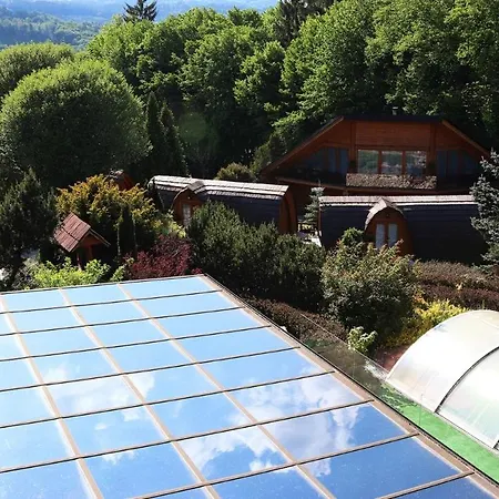 אתר קמפינג Glamp V Hluboke - Yurts And Wooden
