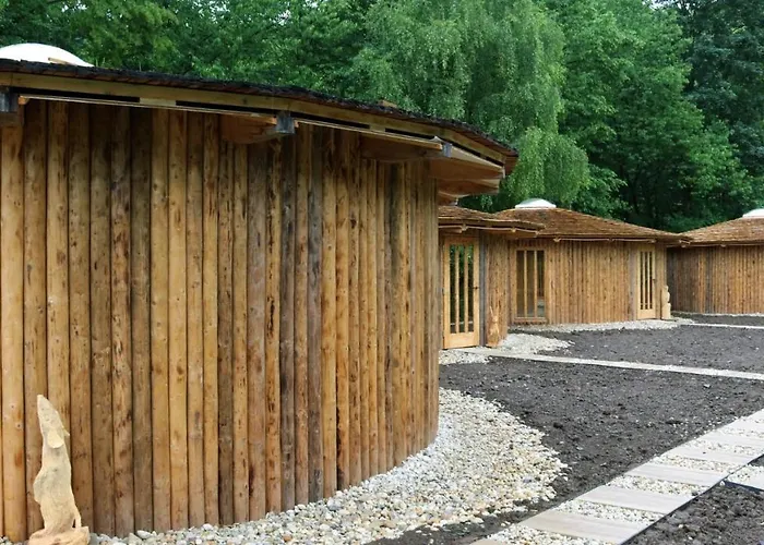 Glamp V Hluboke - Yurts And Wooden
