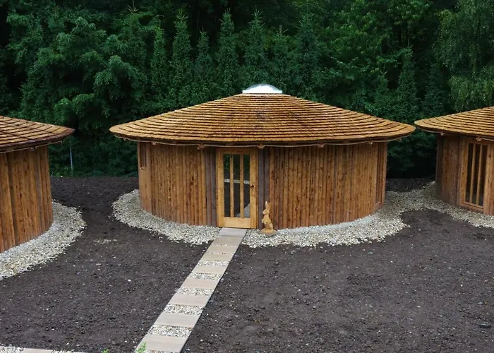 Glamp V Hluboke - Yurts And Wooden
