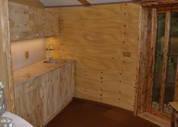 Kamp alanı Glamp V Hluboke - Yurts And Wooden *