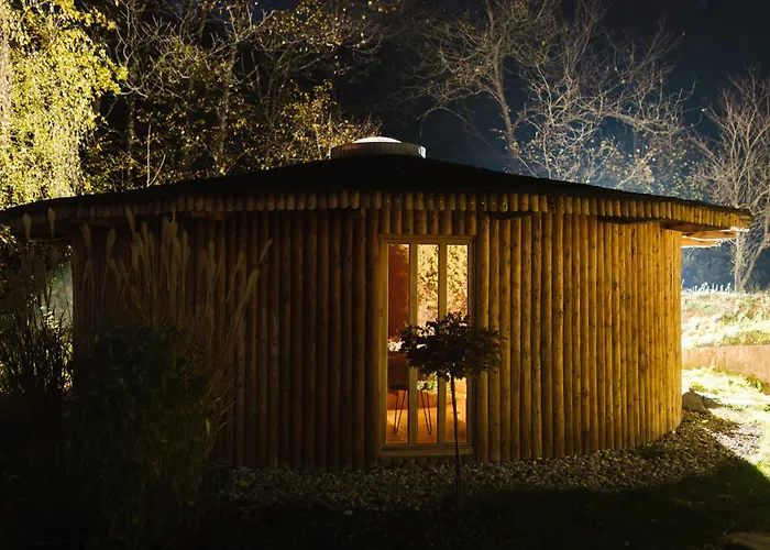 Glamp V Hluboke - Yurts And Wooden Kamp alanı