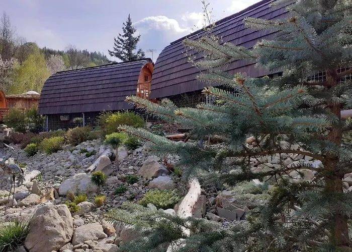 Glamp V Hluboke - Yurts And Wooden Vsetín